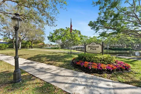 2498 NW 39th Street Boca Raton FL 33431