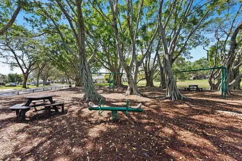 2498 NW 39th Street Boca Raton FL 33431