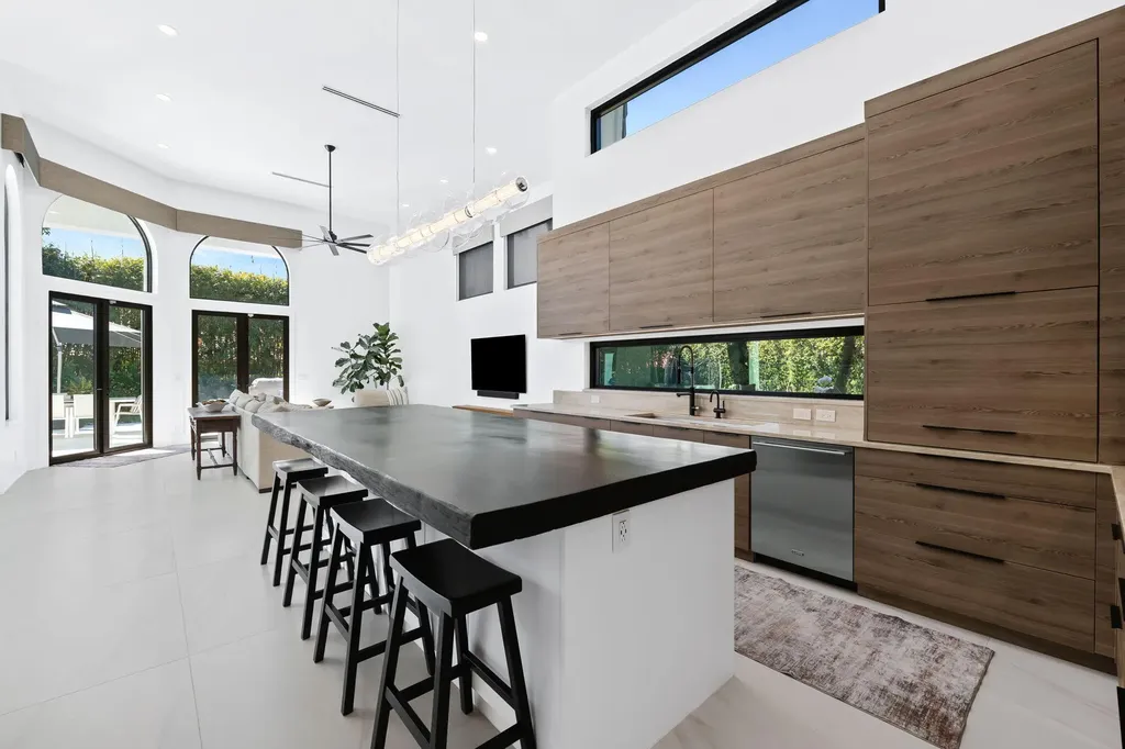 18338 Guardian Circle Boca Raton FL 33496