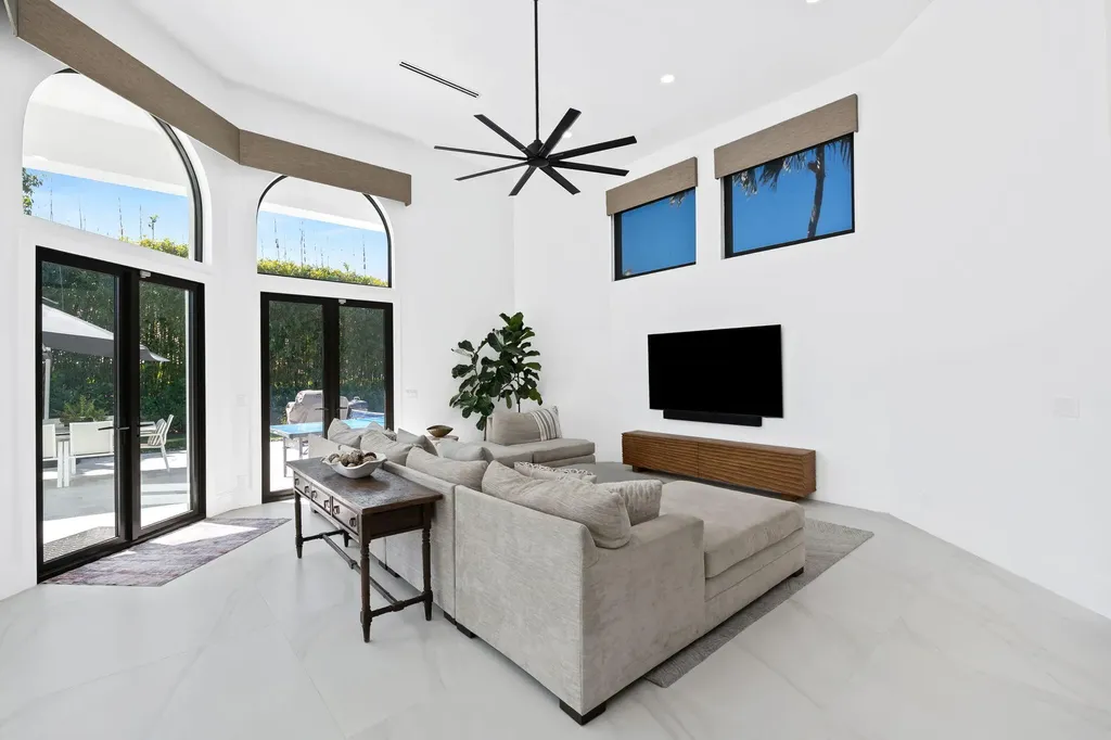 18338 Guardian Circle Boca Raton FL 33496