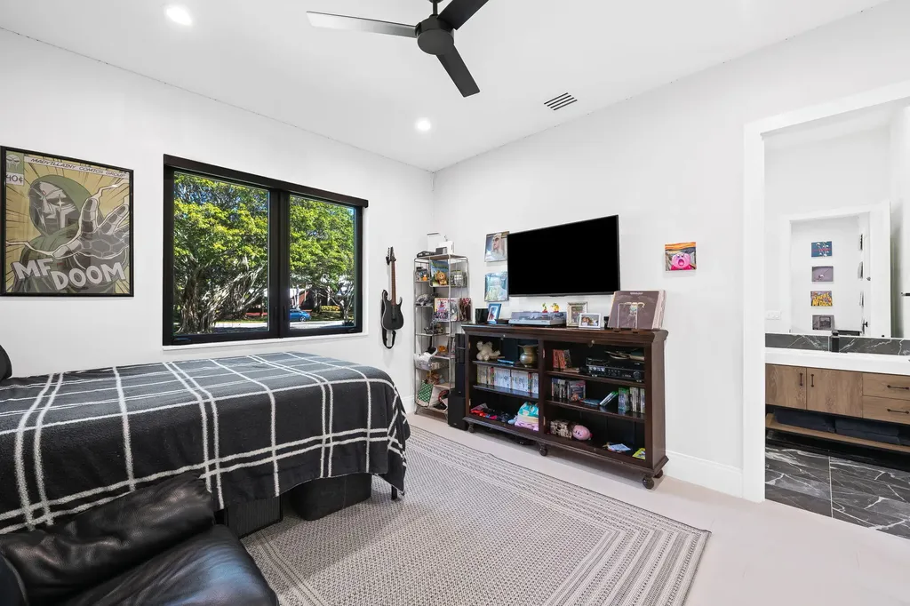 18338 Guardian Circle Boca Raton FL 33496