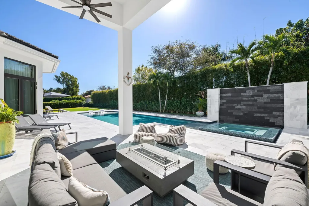 18338 Guardian Circle Boca Raton FL 33496