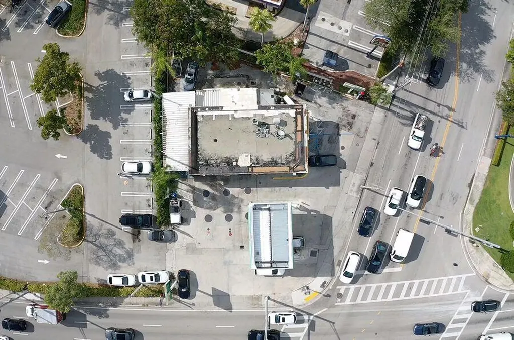 3198 S Dixie Highway Miami FL 33133