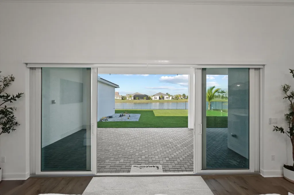 4727 Estates Circle Westlake FL 33470