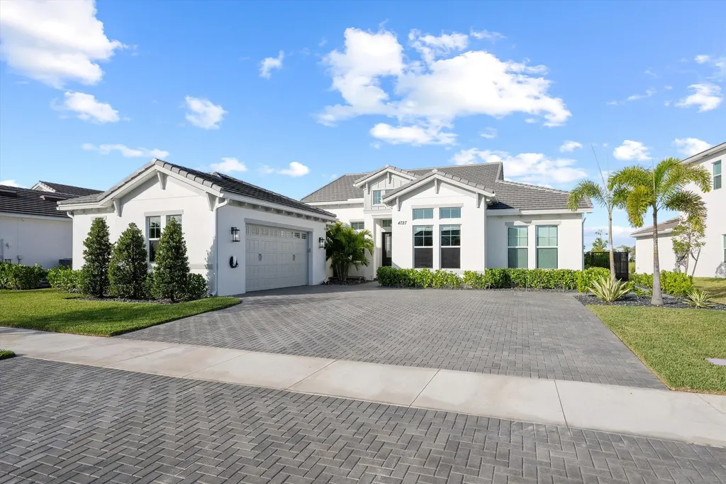 4727 Estates Circle Westlake FL 33470
