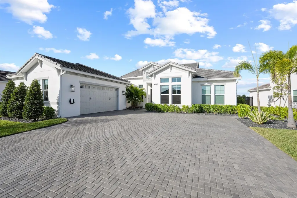 4727 Estates Circle Westlake FL 33470