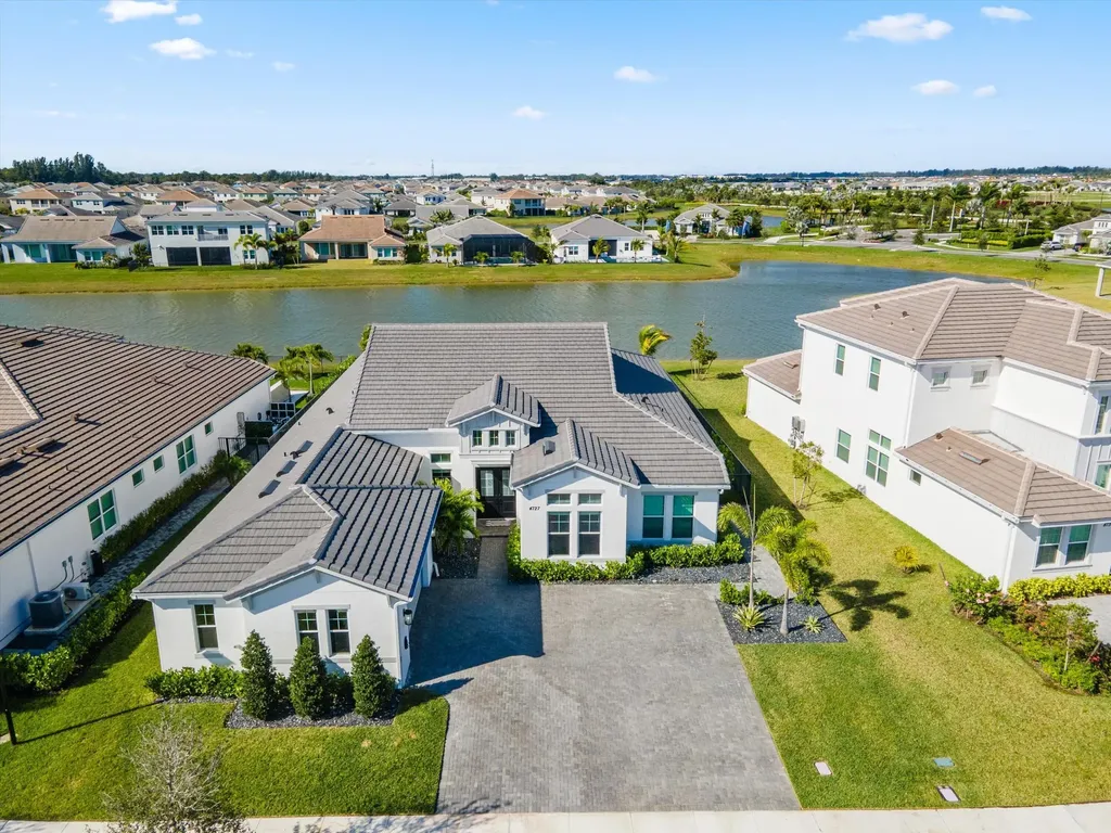 4727 Estates Circle Westlake FL 33470