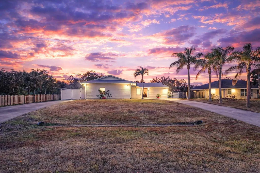 626 SW Cynthia Street Port St Lucie FL 34983