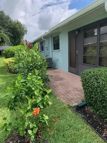 9860 Pecan Tree Drive Boynton Beach FL 33436