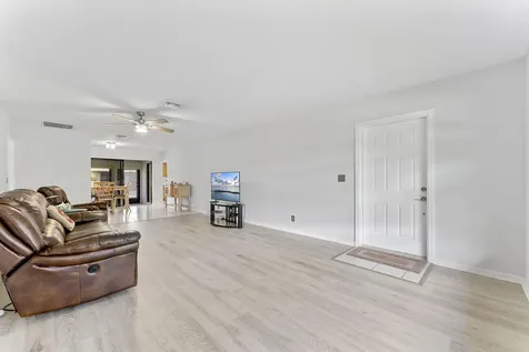 9860 Pecan Tree Drive Boynton Beach FL 33436