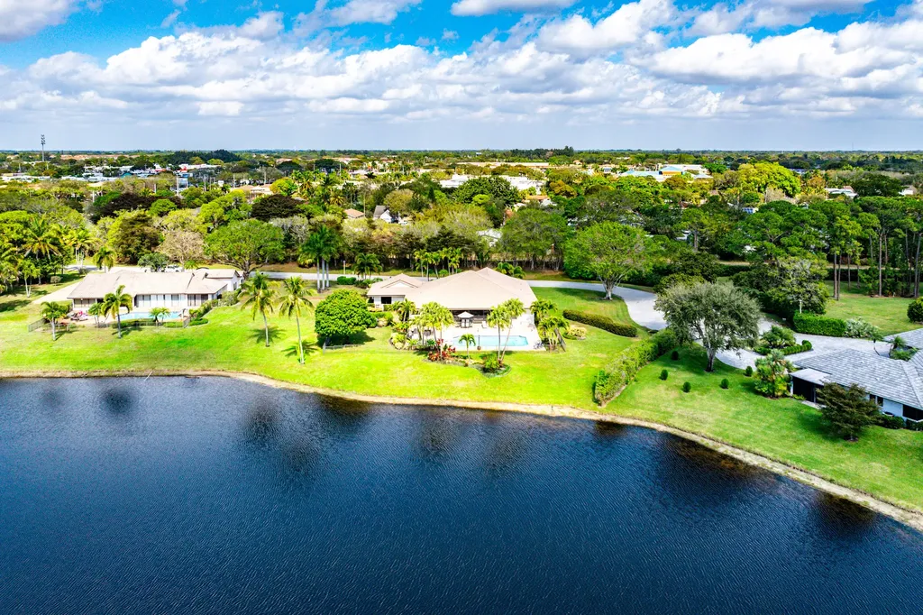 5221 Estates Drive Delray Beach FL 33445