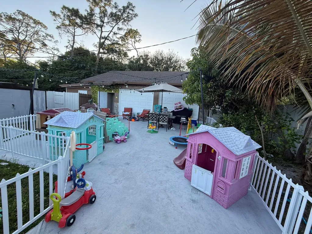 4865 Dell Avenue Lake Worth FL 33461