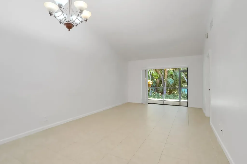 470 Hardwood Place Boca Raton FL 33431