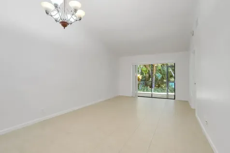 470 Hardwood Place Boca Raton FL 33431