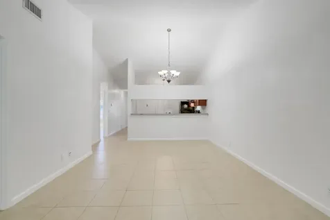 470 Hardwood Place Boca Raton FL 33431