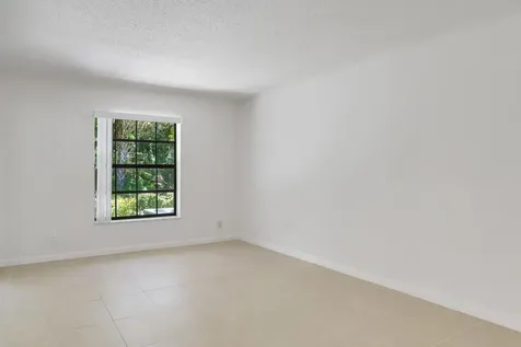 470 Hardwood Place Boca Raton FL 33431