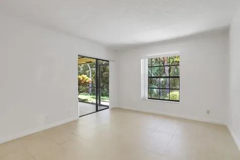 470 Hardwood Place Boca Raton FL 33431