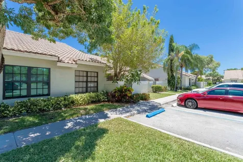 470 Hardwood Place Boca Raton FL 33431