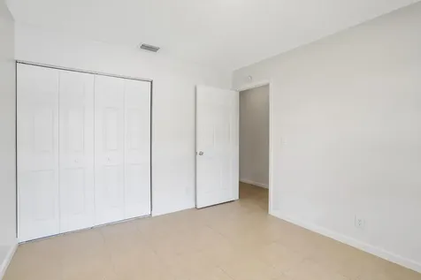 470 Hardwood Place Boca Raton FL 33431