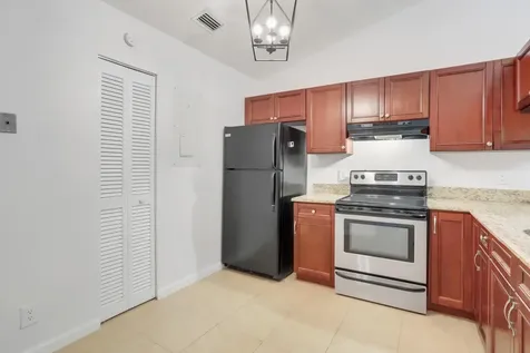 470 Hardwood Place Boca Raton FL 33431