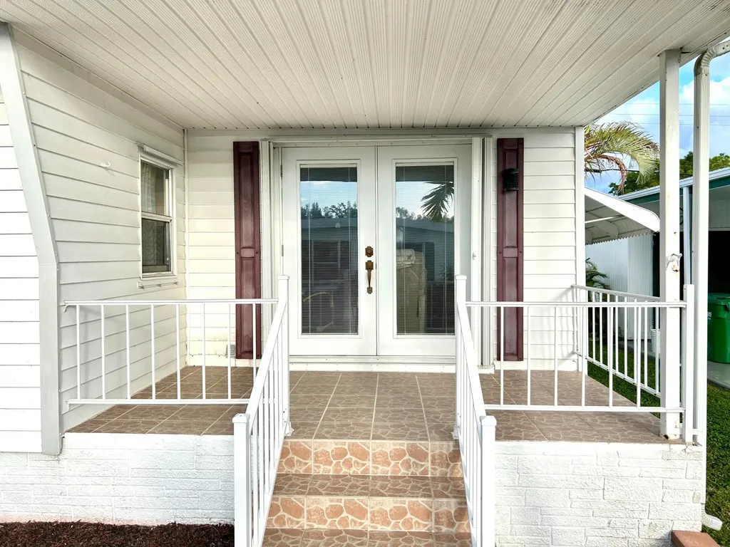 1401 S 33 Road Hollywood FL 33021
