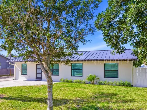 19124 SE Fearnley Drive Jupiter FL 33469