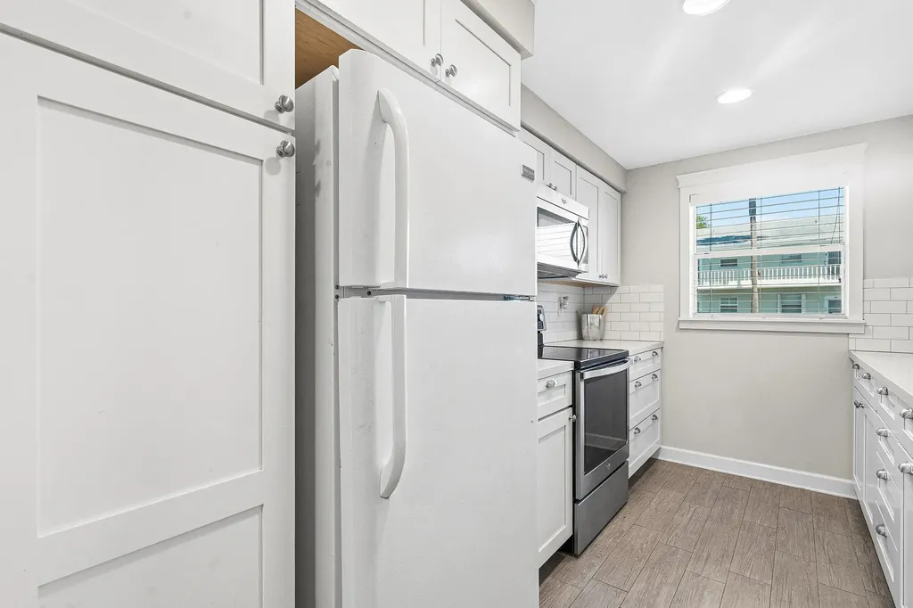 2440 SW 22nd Avenue Delray Beach FL 33445