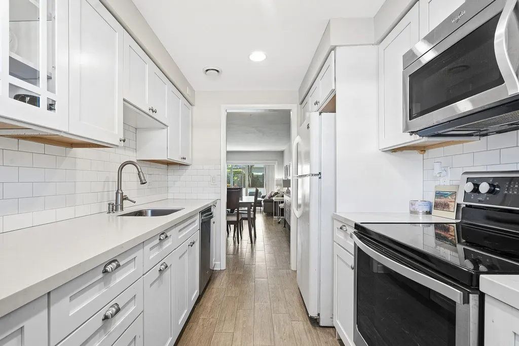 2440 SW 22nd Avenue Delray Beach FL 33445
