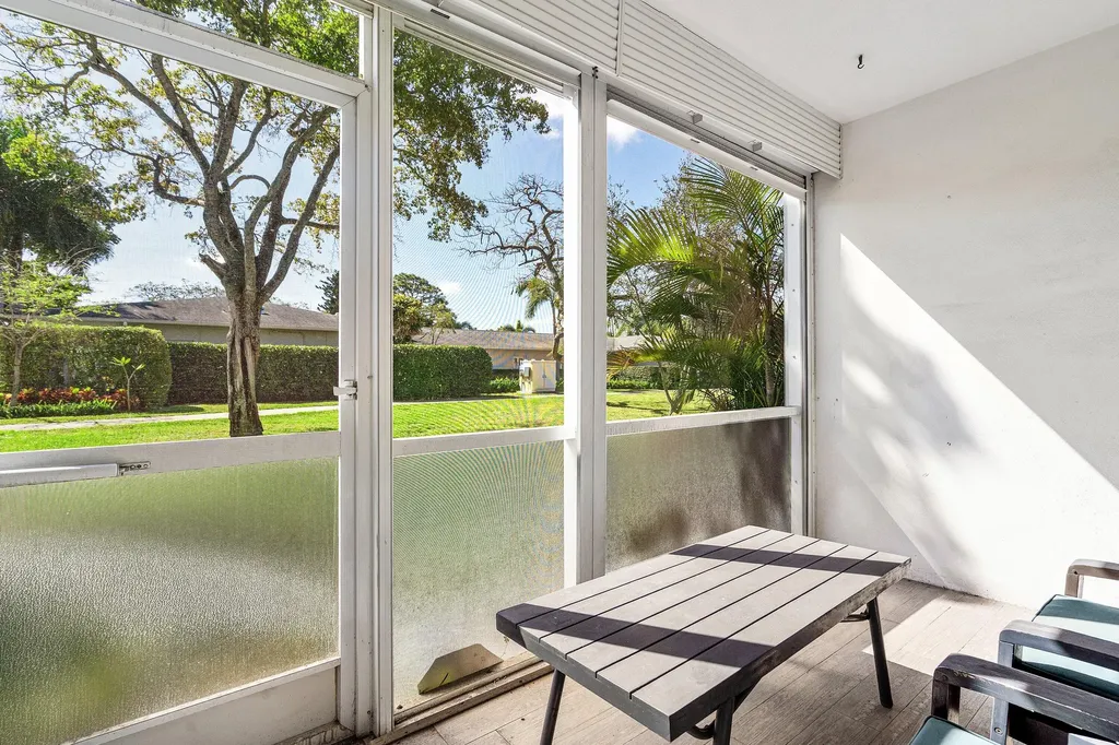 2440 SW 22nd Avenue Delray Beach FL 33445