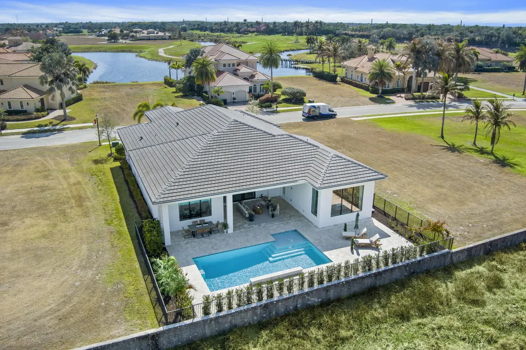 170 SE Rio Angelica Port St Lucie FL 34984