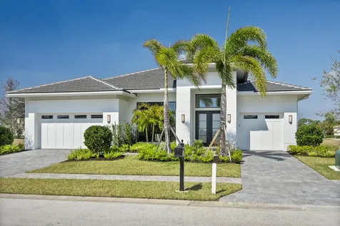 170 SE Rio Angelica Port St Lucie FL 34984