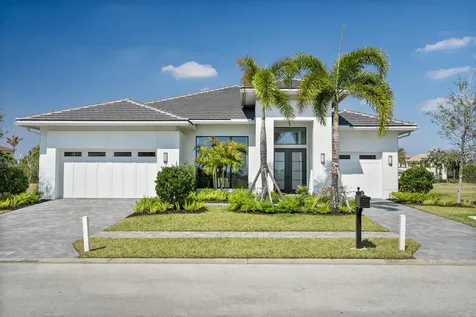 170 SE Rio Angelica Port St Lucie FL 34984