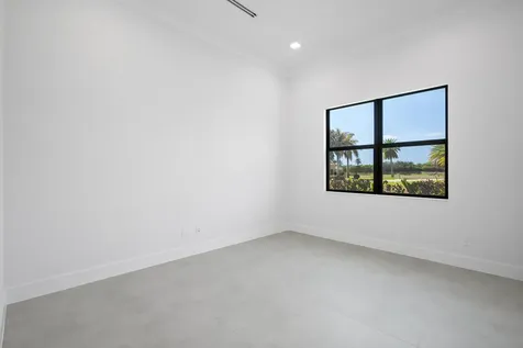 170 SE Rio Angelica Port St Lucie FL 34984