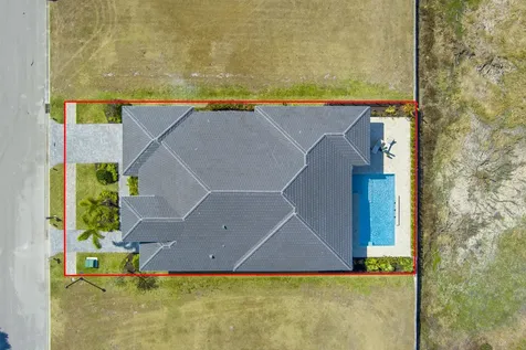 170 SE Rio Angelica Port St Lucie FL 34984