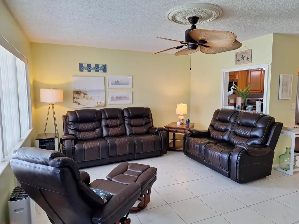 305 Andover L West Palm Beach FL 33417