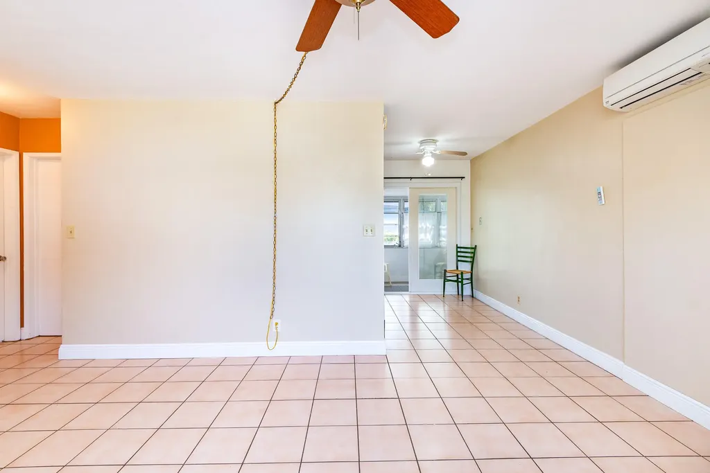 354 Manchester Street Boca Raton FL 33487