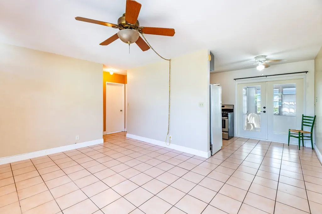 354 Manchester Street Boca Raton FL 33487