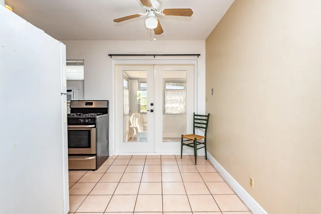 354 Manchester Street Boca Raton FL 33487