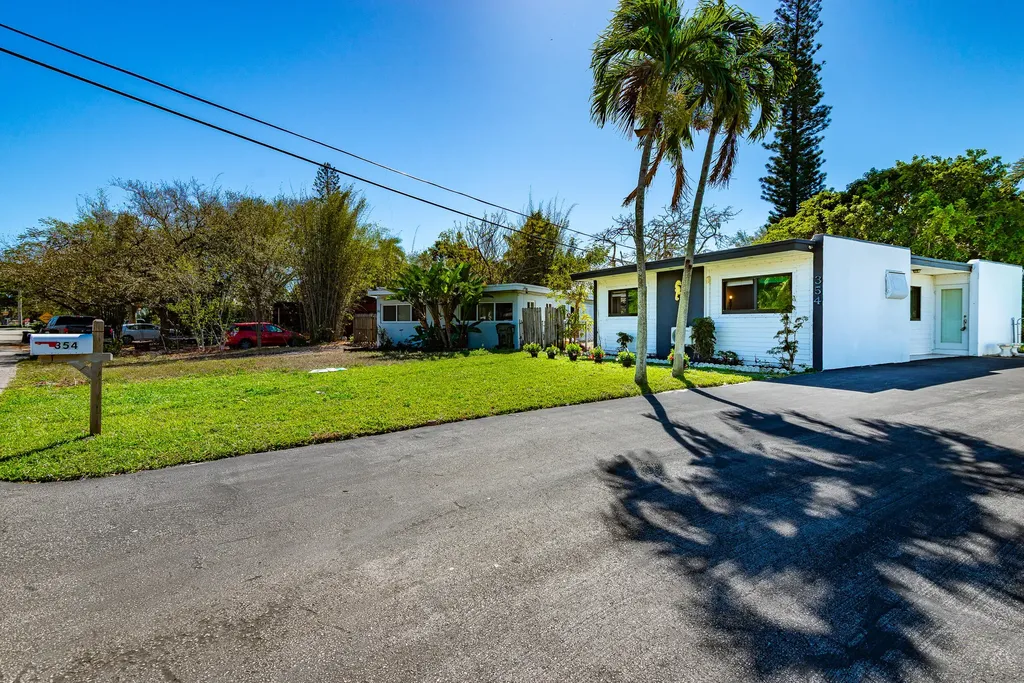 354 Manchester Street Boca Raton FL 33487