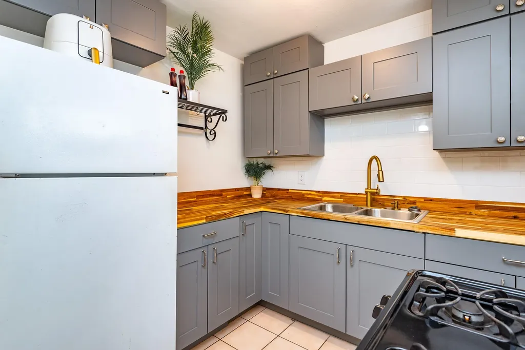 354 Manchester Street Boca Raton FL 33487