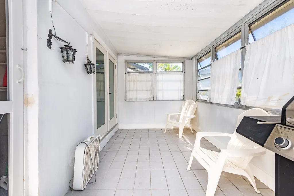 354 Manchester Street Boca Raton FL 33487