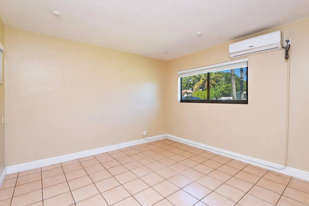 354 Manchester Street Boca Raton FL 33487