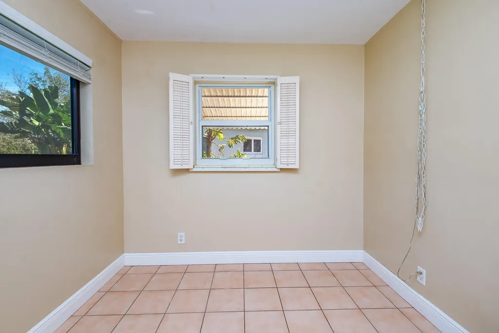 354 Manchester Street Boca Raton FL 33487