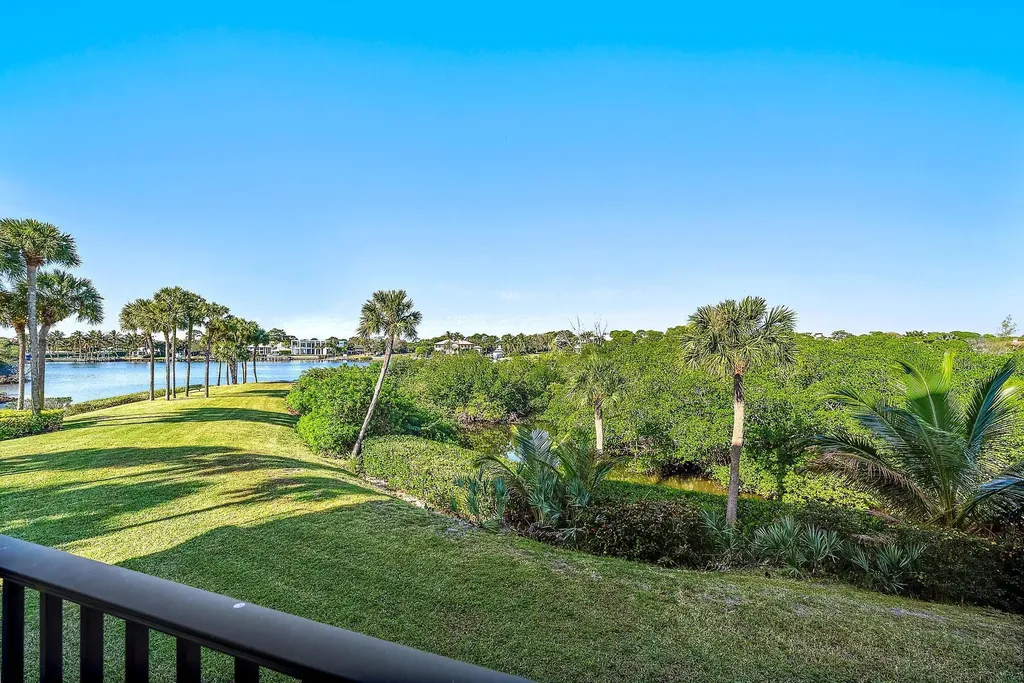 1701 Marina Isle Way Jupiter FL 33477