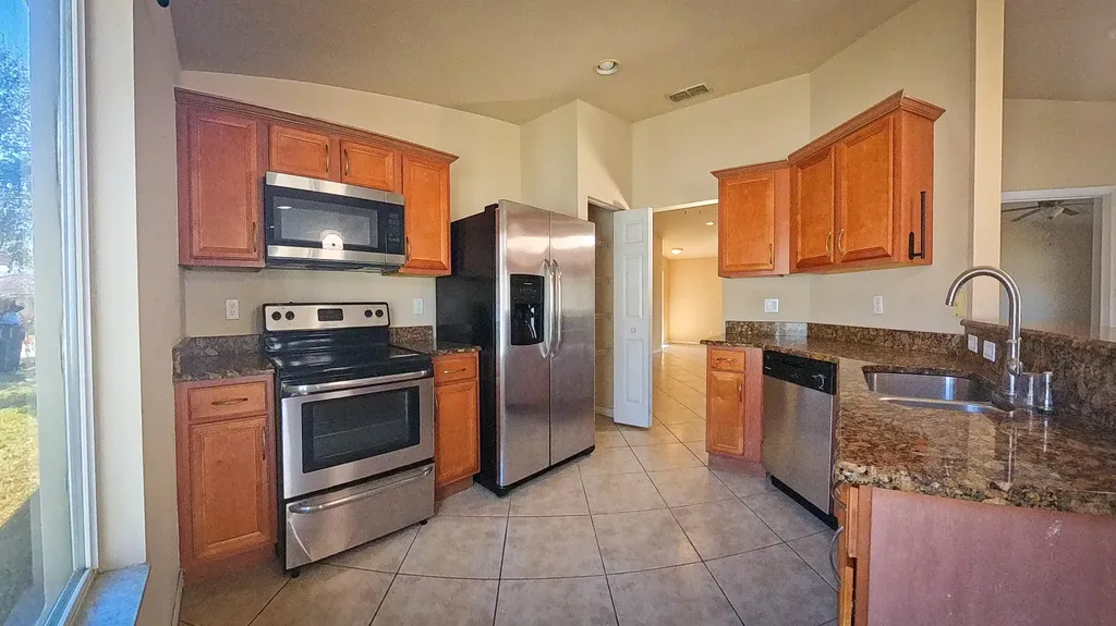 2142 SW Newport Isle Boulevard Port St Lucie FL 34953