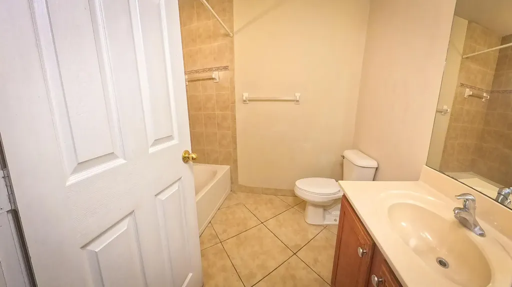 2142 SW Newport Isle Boulevard Port St Lucie FL 34953