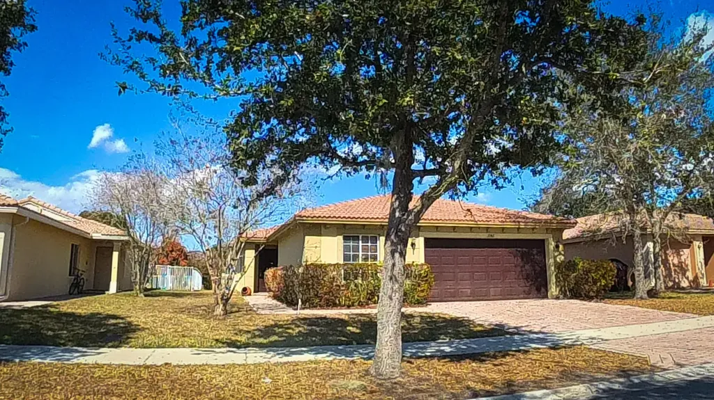 2142 SW Newport Isle Boulevard Port St Lucie FL 34953