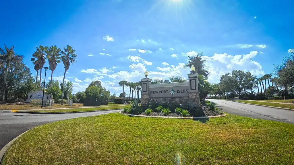 2142 SW Newport Isle Boulevard Port St Lucie FL 34953