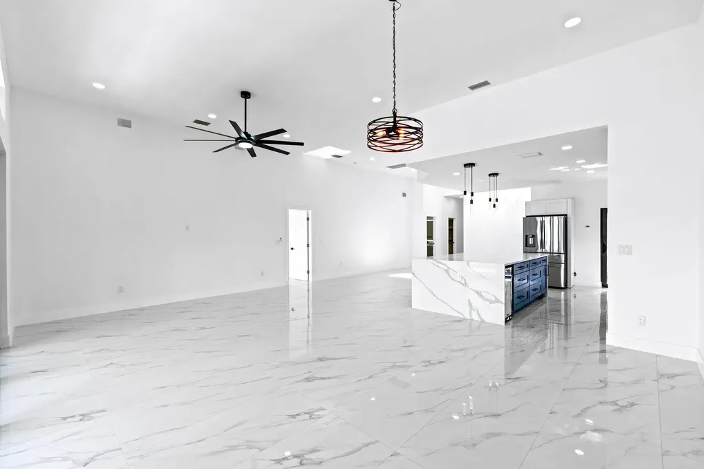 6567 Via Benita Boca Raton FL 33433