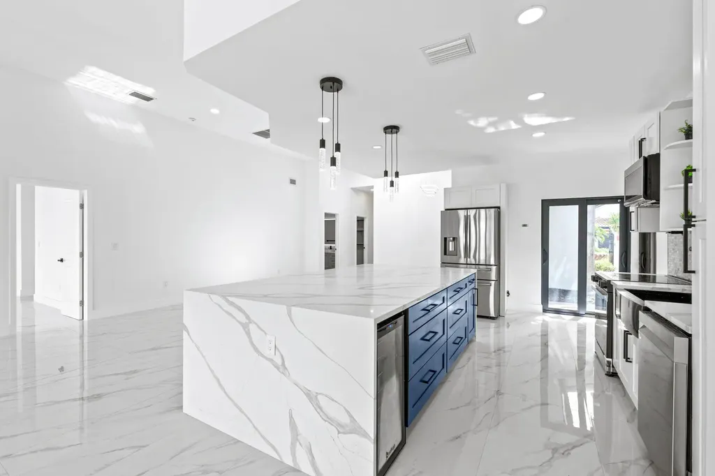 6567 Via Benita Boca Raton FL 33433